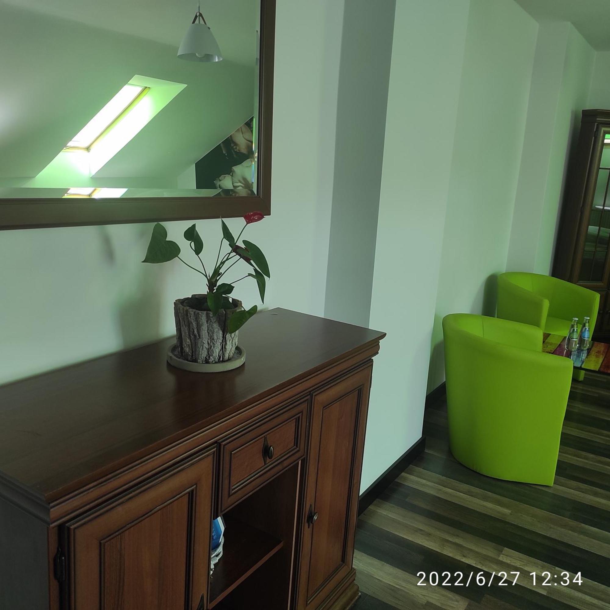 Harmonica Premium Apartment Nowy Sacz Exterior photo